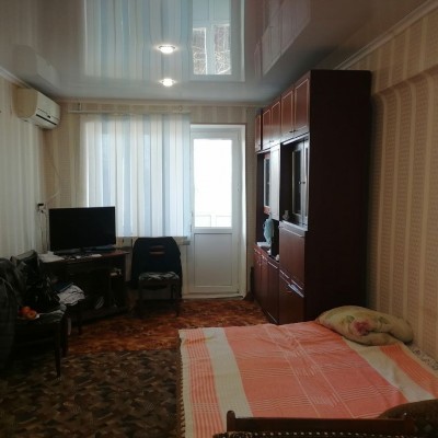 Продаётся 2-х комнатная квартира в районе Нефтяников